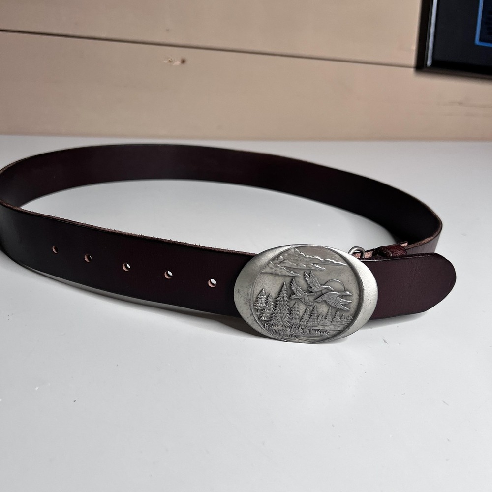 Vintage Indiana Metal Craft Leather Belt Mens 34 Brown Flying Duck Buckle 1982